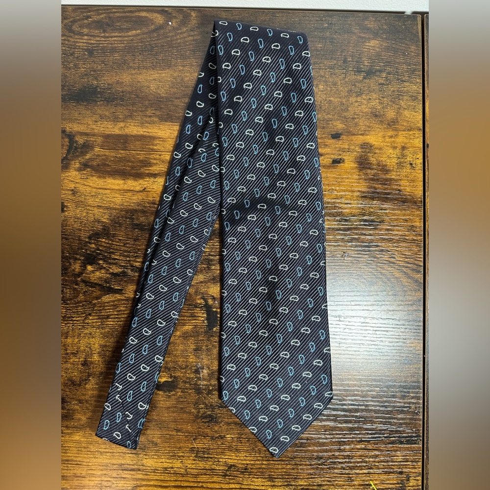Giorgio Armani Men’s Blue‎ Textured Geometric Print Tie Made In Italy 100 Silk